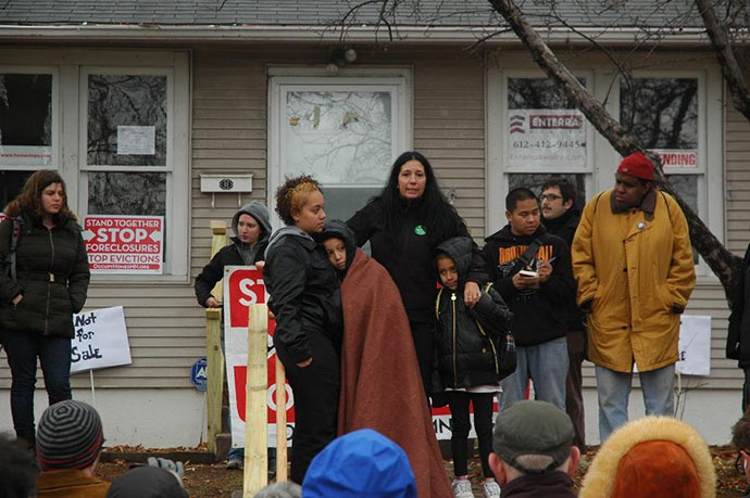 VP Candidate Cheri Honkala rallies with Occupy Homes MN to protest Freddie Mac policy at vacant Cruz home